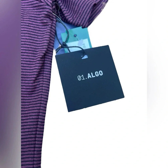 NWT 01 Algo Performance Striped V-Neck Shirt Sz XS - Picture 5 of 5